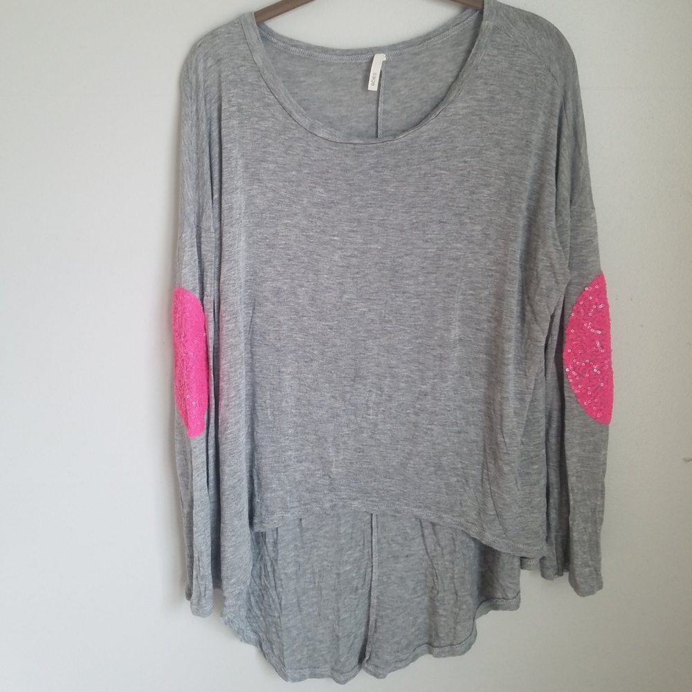 Comfy gray shirt